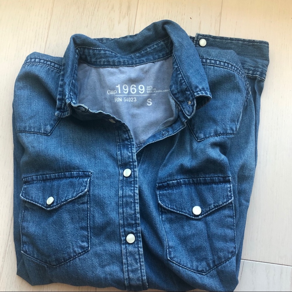 GAP Denim Button Down Shirt